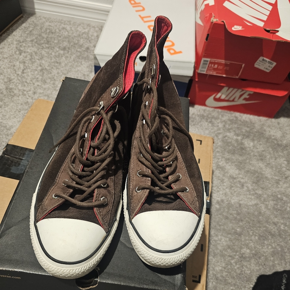 Converse - Picture 3 of 7